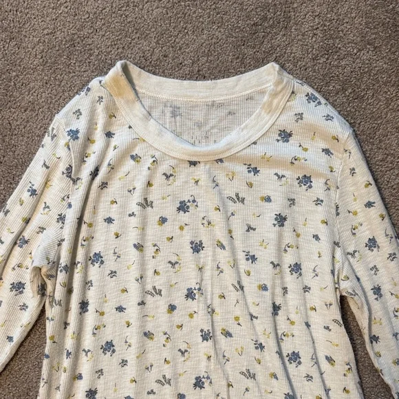 Aerie Cream and Navy Floral Long Sleeve Top - Picture 4 of 5